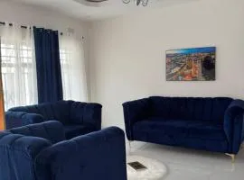 Sneakylink Apartments and tours