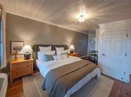 Historic Riverview Inn Two