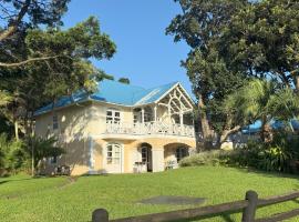 26 Montego Bay at Caribbean Estates，位于爱德华港的带泳池的酒店