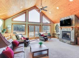 Keystone Cabin ~ 9 Mi to Mt Rushmore!，位于奇斯顿的酒店