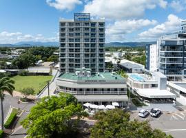 Oaks Townsville Hotel，位于汤斯维尔的酒店