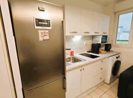 Magnifique appartement cosy 3P à Chaville，位于沙维勒的酒店