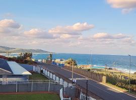 Peacehaven Beachfront Property - Scottburgh KZN，位于斯科特堡的酒店
