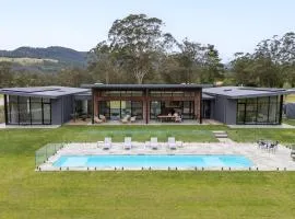 Chris' - Designer Masterpiece In Kangaroo Valley