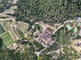 Casa de colònies by El Collell TODO INCLUIDO，位于桑特费里奥尔的酒店