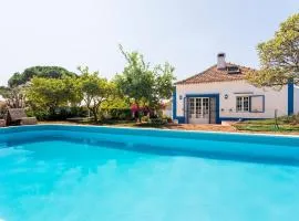 Country Escape, Pool, BBQ, Pizza Oven & Games Barn