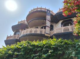 Naari Hotel & Home Stay，位于马图拉的酒店