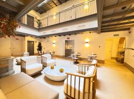 La Caleta QE Hotels，位于加的斯的酒店