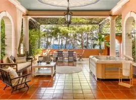 Scorpios Mansion / Downtown Skala / Seaside