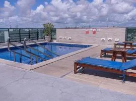 Flats 350m da praia de Boa Viagem com café da manhã