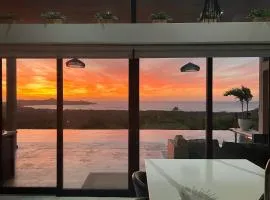 Infinity Edge Pool Oceanview 4 BR 4BA