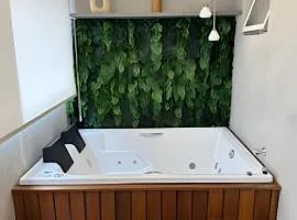 Estúdio SPA Elegante! Jacuzzi privativa! 1407