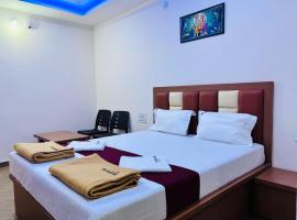 Sri Krishna Lodge Tekkatte，位于Kōtatattu的酒店