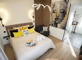 Green Garden & Private Parking Apartments with Playground