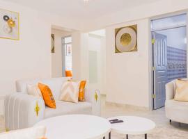Urban suites 2 bedroom Master ensuite holiday rental nanyuki，位于纳纽基的带停车场的酒店