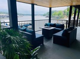 Wet Feet Retreat，位于Eldon的酒店