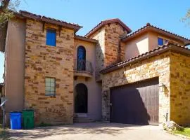 Walk to Boat Launch Stylish Austin Gem