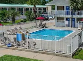 Motel 6 Gulfport, MS Airport