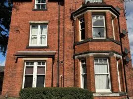 2 Guests - Free Parking - 6min to Derbion Centre