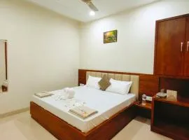 Hotel Babylon Elegance near krishna janam bhoomi