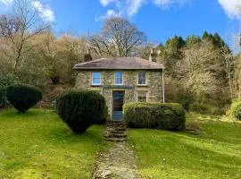Pass the Keys Y Bwythn Welsh Countryside Retreat UK Getaway