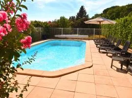 Lou Cigalou - Au Calme - Grand Jardin - Piscine Partagée - Parking - Campagne et Idéalement Situé Proche A7 et Montélimar