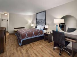 速8伦酒店，位于法伦的酒店