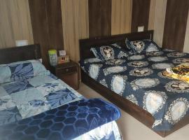 Hilans Hotel and Restaurant，位于Ukhimath的酒店