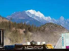 清舍·雪山观景设计师民宿