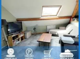 Les combles de l Aure Grand studio cosy confortable classé 3 étoiles centre Bayeux 2 mn à pied cathédrale proche plages du débarquement