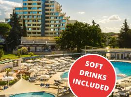 Valamar Diamant Hotel，位于波雷奇的酒店