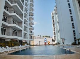 Exquisite 2 Bedroom Apartment in Nyali Private Pool and Gym Access，位于尼亚利的酒店
