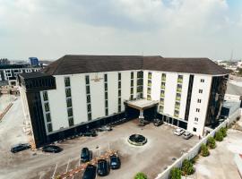 Mcdons Skye Hotel，位于奥韦里的酒店