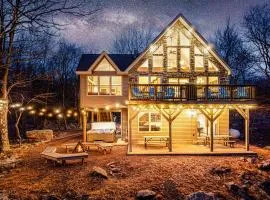 Lake Harmony Large Poconos Home- HOT TUB- Game Room- FIRE PIT- Lake- VIEW- Golf - Sleeps 20- 7 Bedroom & 3 Baths -2 Living Rooms - HUGE TV'S --BEST LOCATION