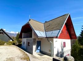 Bohinj Cozy Escape Holiday Home，位于博希尼的乡村别墅