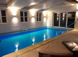 Oak View, rural home in Devon with Indoor Pool