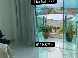 Casa Festival de Parintins 2025 com vista para o Bumbodromo，位于帕林廷斯的酒店
