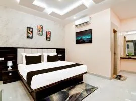 Super Townhouse OAK Sayhallo Sincity