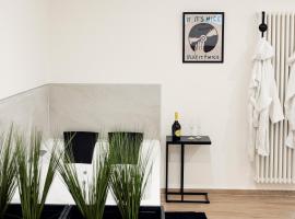 Rehouse - Luxury Suite w Jacuzzi，位于莫尔费塔的酒店