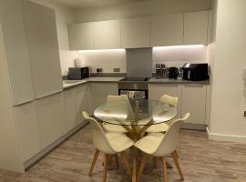 Emerald En-suite King Bedroom，位于吉林汉姆的酒店