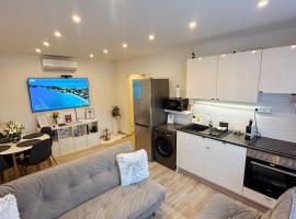 Palace City Apartman,T13, AC, Klima，位于塞克希费黑瓦尔的住宿