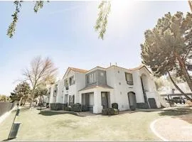 Pure Suites Glendale Furnished Two Bed Pool Gym