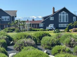 Dungeness Barn House Bed and Breakfast at Two Crows Farm，位于塞奎姆的酒店
