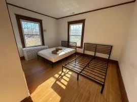 Warm and Cozy 4Bd 2Bath