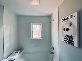 23 COMFORT AND LUXURY 3 BR 2 BA House
