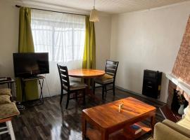 Casa Punta Arenas ubicaci&oacute;n central，位于蓬塔阿雷纳斯的乡村别墅