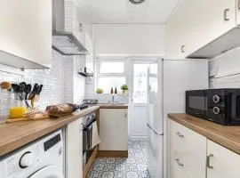 Boutique Double Room in RB Greenwich Elizabeth Line 10 minutes away