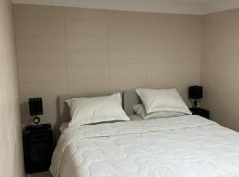 Golden sand Studio，位于Tamraght Oufella的酒店