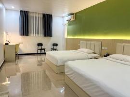 Nausori Plaza Hotel，位于Nausori的酒店