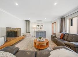 Jewel of Terrigal - Perfectly Positioned，位于特里格尔的酒店